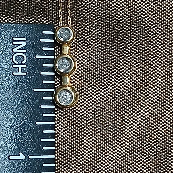 10K Yellow Gold Diamond necklace